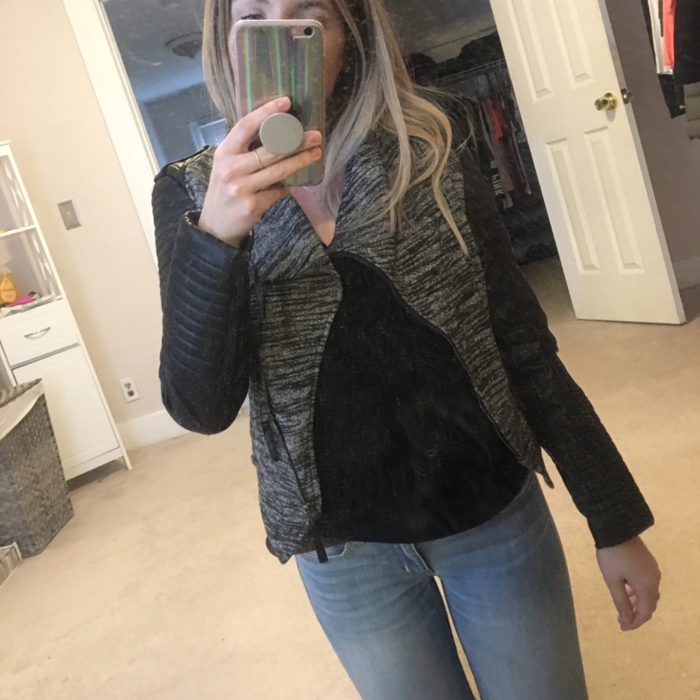 Leather Jacket ❤️ - Picture 5 of 5